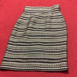 Antonio Melani Elegant Black, Gold, Striped Pencil Hugs the Body Skirt. Size 0